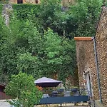 Des Remparts Pres De Clermont, Confort Et Charme - Fr-1-582-541 Auzon